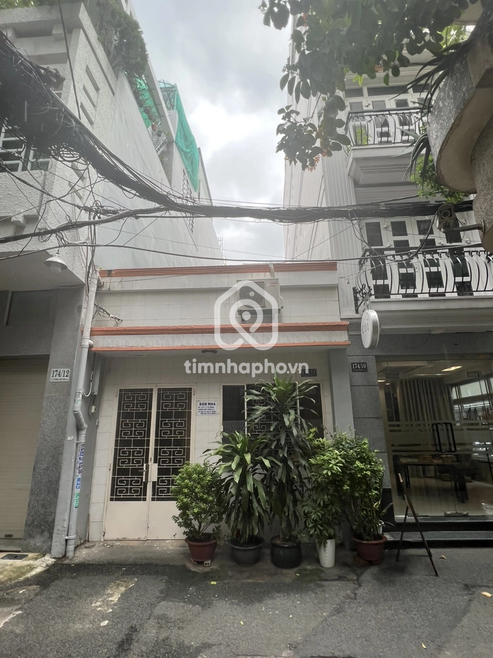 174/11 Đường Lý Tự Trọng, Phường Bến Thành, Quận 1