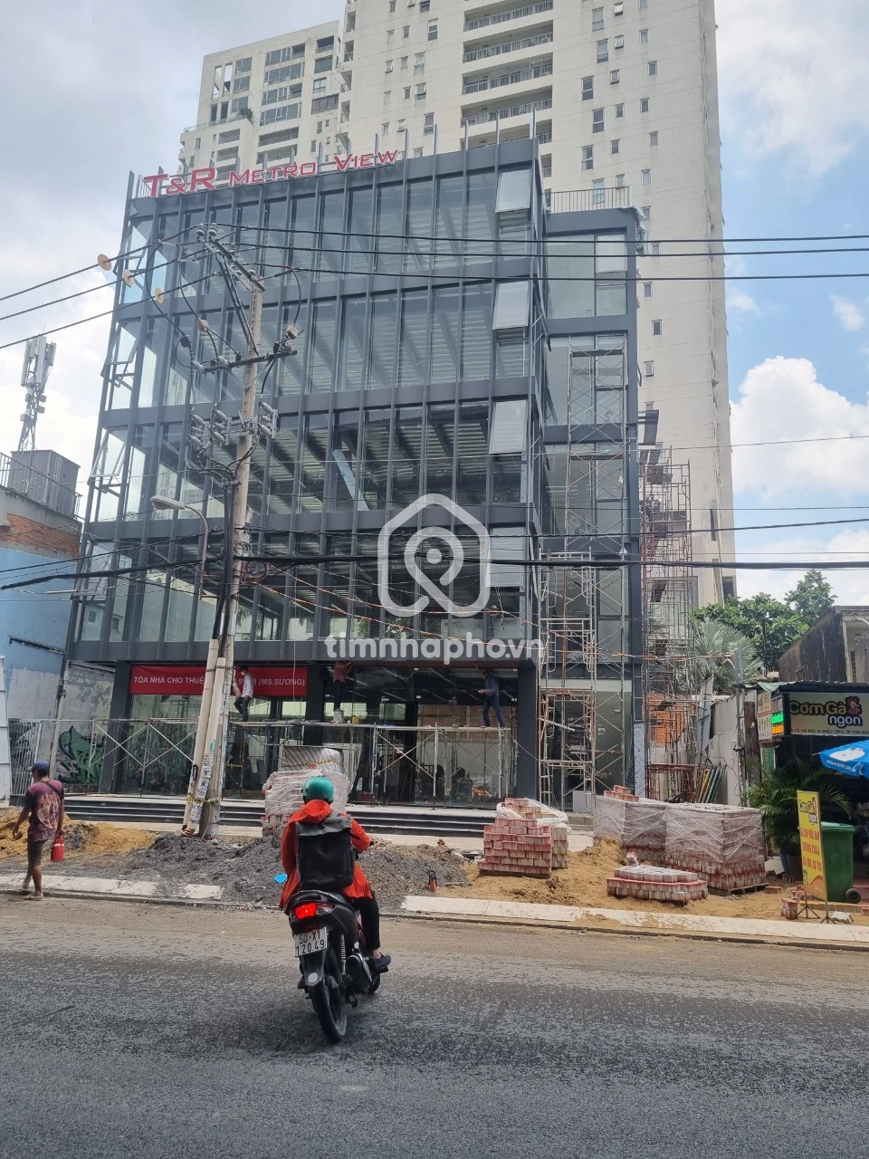 21+23 Đường Xa Lộ Hà Nội, Phường Thảo Điền, Thủ Đức