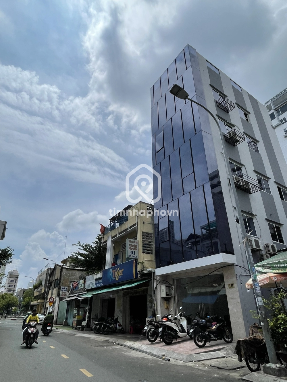 1B Đường Đề Thám, Phường Cô Giang, Quận 1