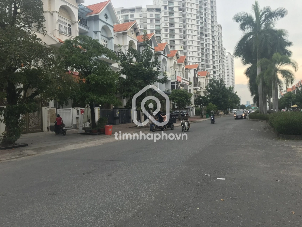 28-30 Đường D1, Phường Tân Hưng, Quận 7