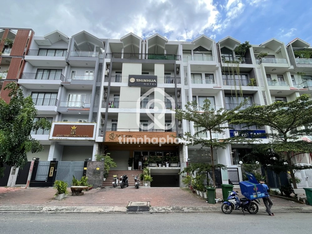 99-101 Đường D1, Phường Tân Hưng, Quận 7