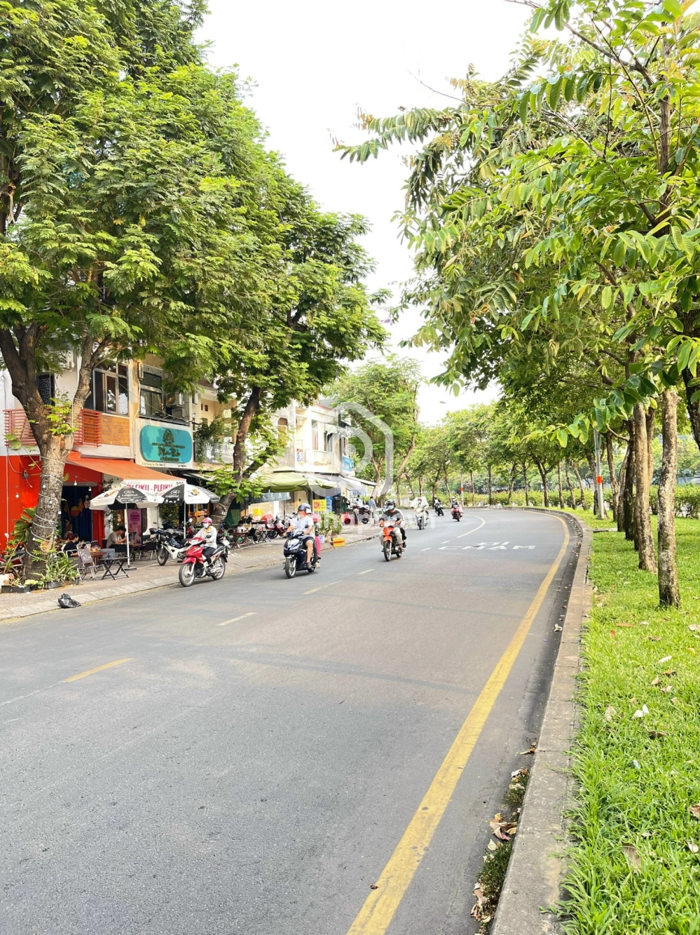323 Đường Hoàng Sa, Phường Tân Định, Quận 1