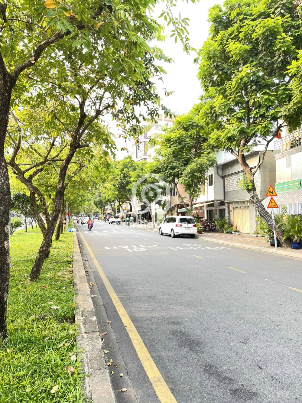 323 Đường Hoàng Sa, Phường Tân Định, Quận 1