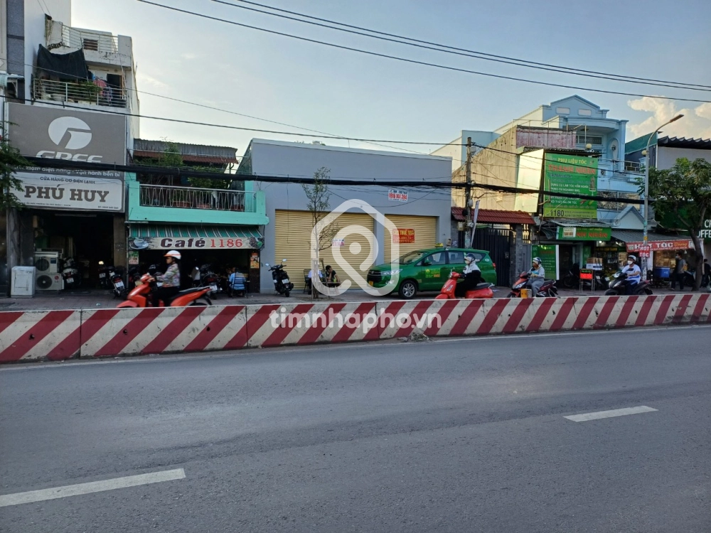 1184 Đường Huỳnh Tấn Phát, Phường Tân Phú, Quận 7