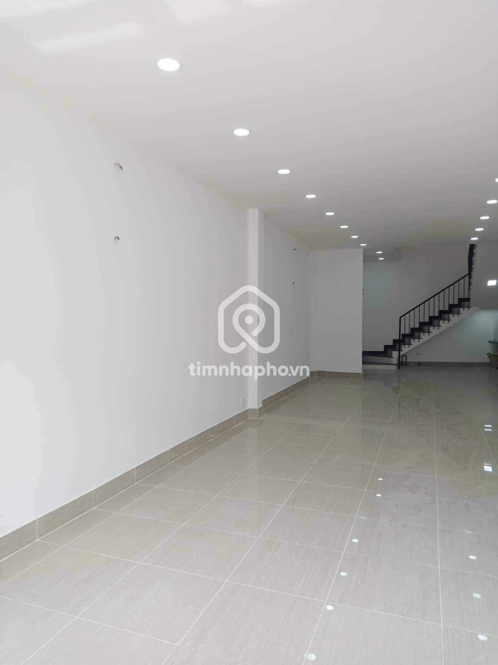 C242 Đường Xóm Chiếu, Phường 15, Quận 4