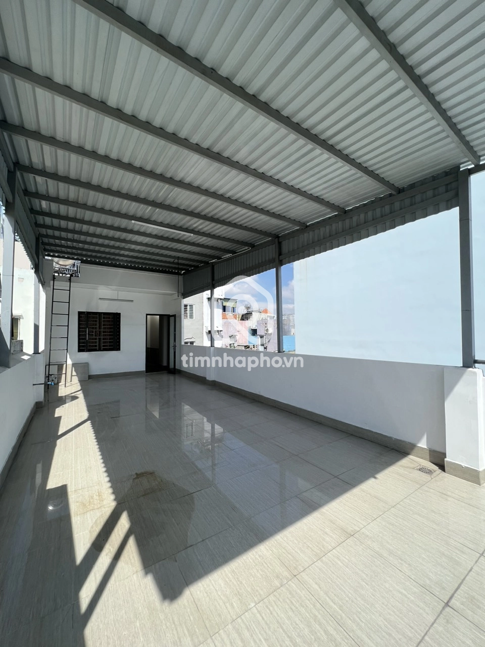 C242 Đường Xóm Chiếu, Phường 15, Quận 4