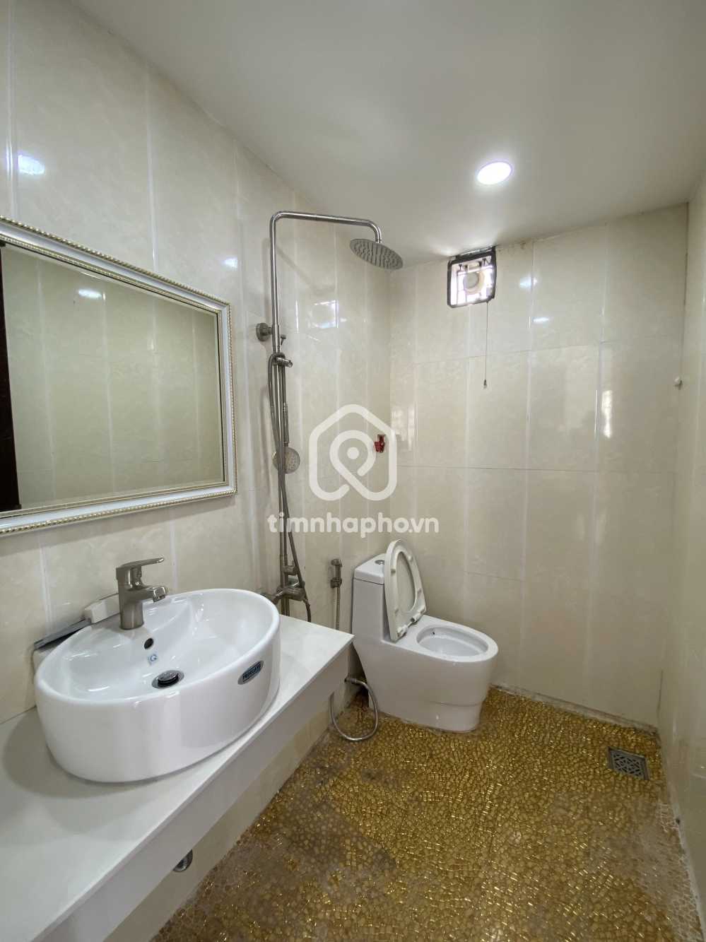 40 Đường Lê Thị Riêng, Phường Bến Thành, Quận 1