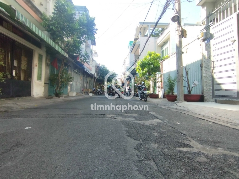 242/31 Đường Thoại Ngọc Hầu, Phường Phú Thạnh, Tân Phú