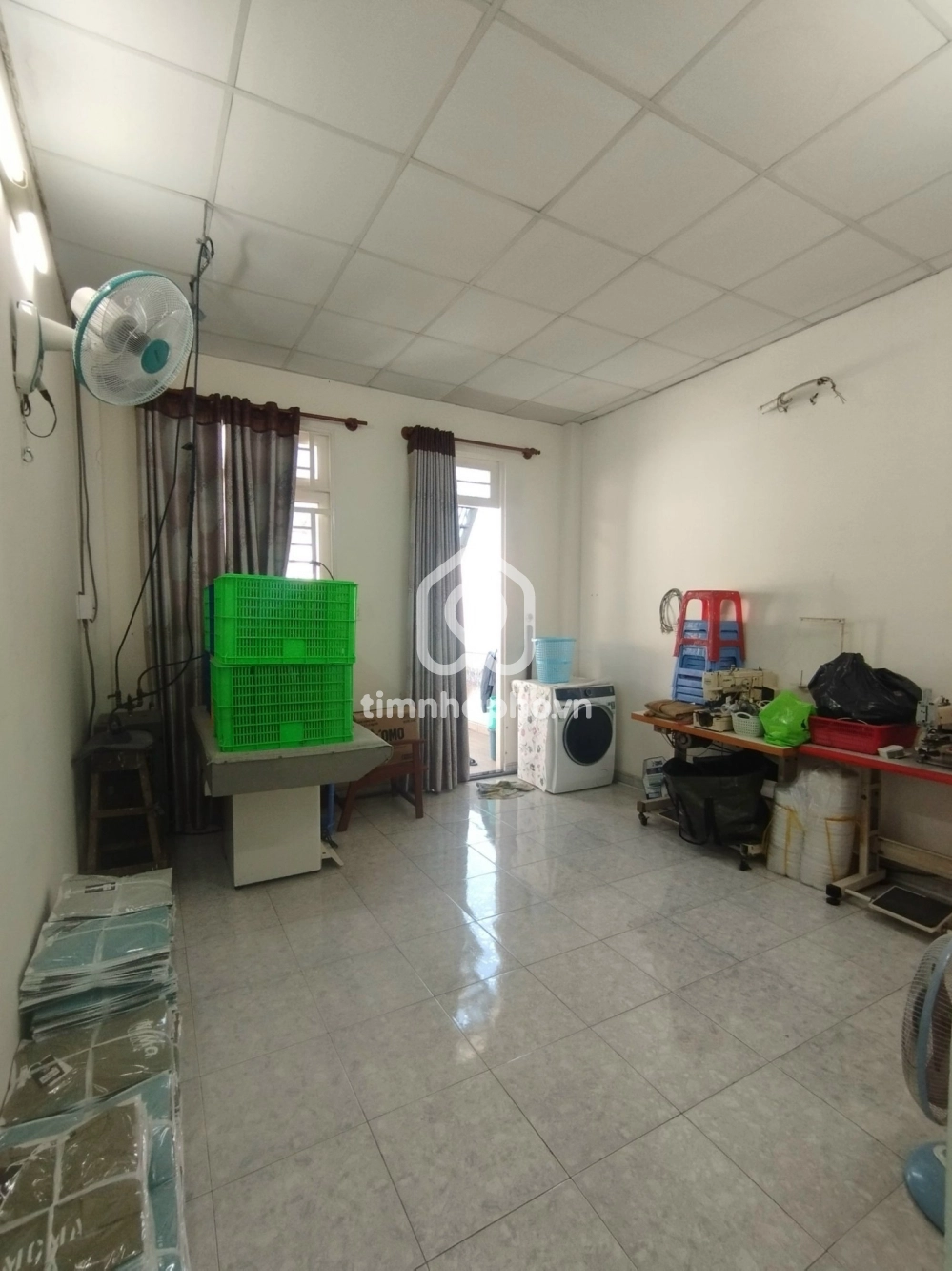 242/31 Đường Thoại Ngọc Hầu, Phường Phú Thạnh, Tân Phú
