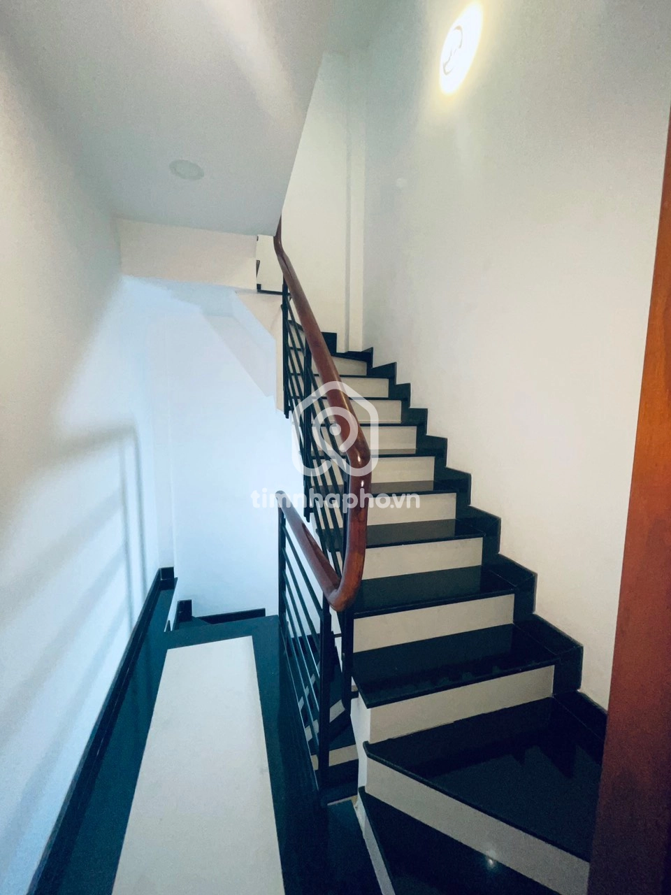 212/a44 Đường Nguyễn Trãi, Phường Nguyễn Cư Trinh, Quận 1