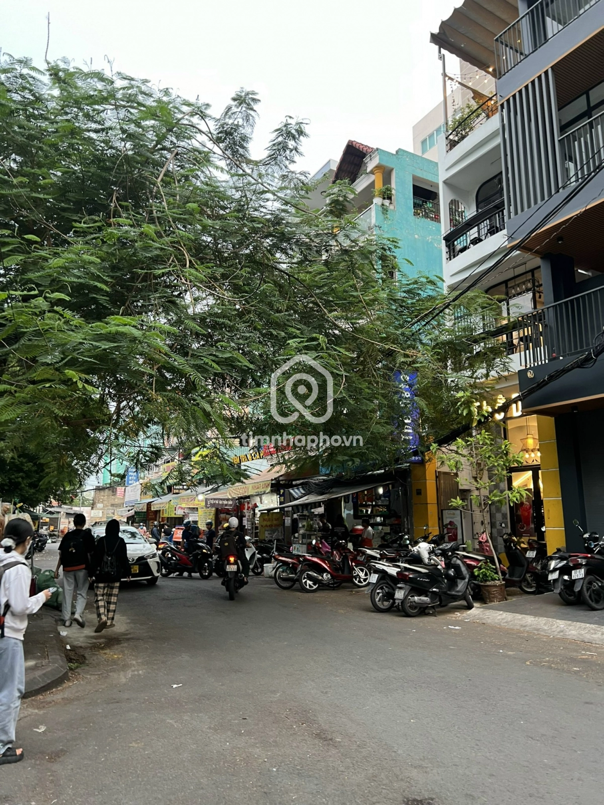 824/2 Đường Sư Vạn Hạnh, Phường 12, Quận 10