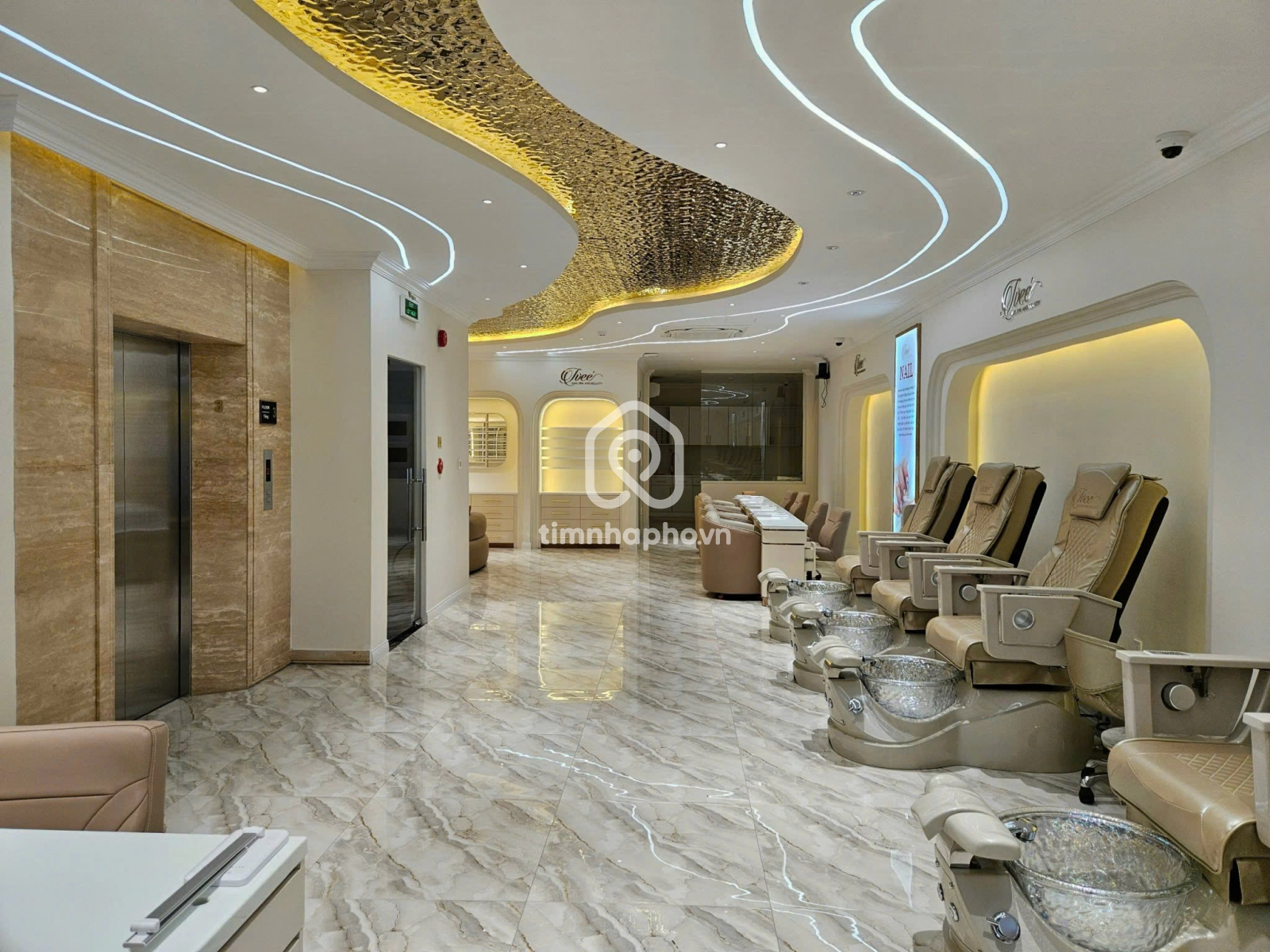990F Đường Âu Cơ, Phường 14, Tân Bình