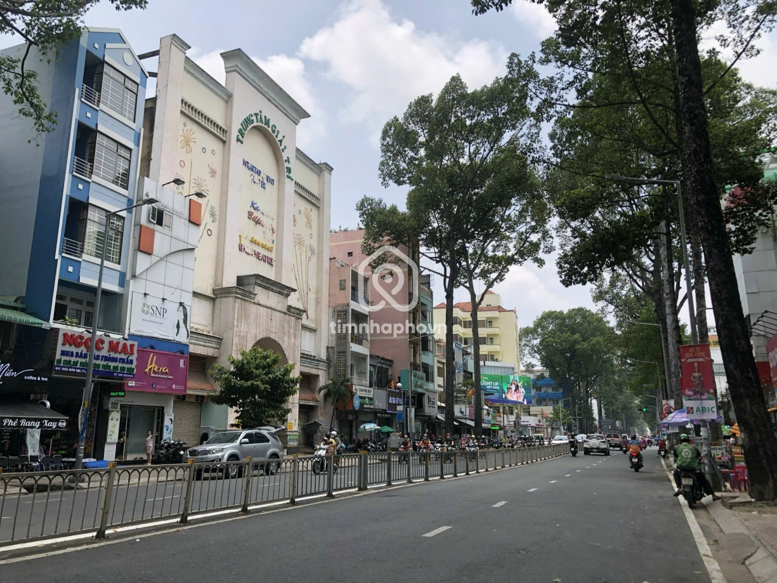 631-633 Đường Trần Hưng Đạo, Phường 1, Quận 5