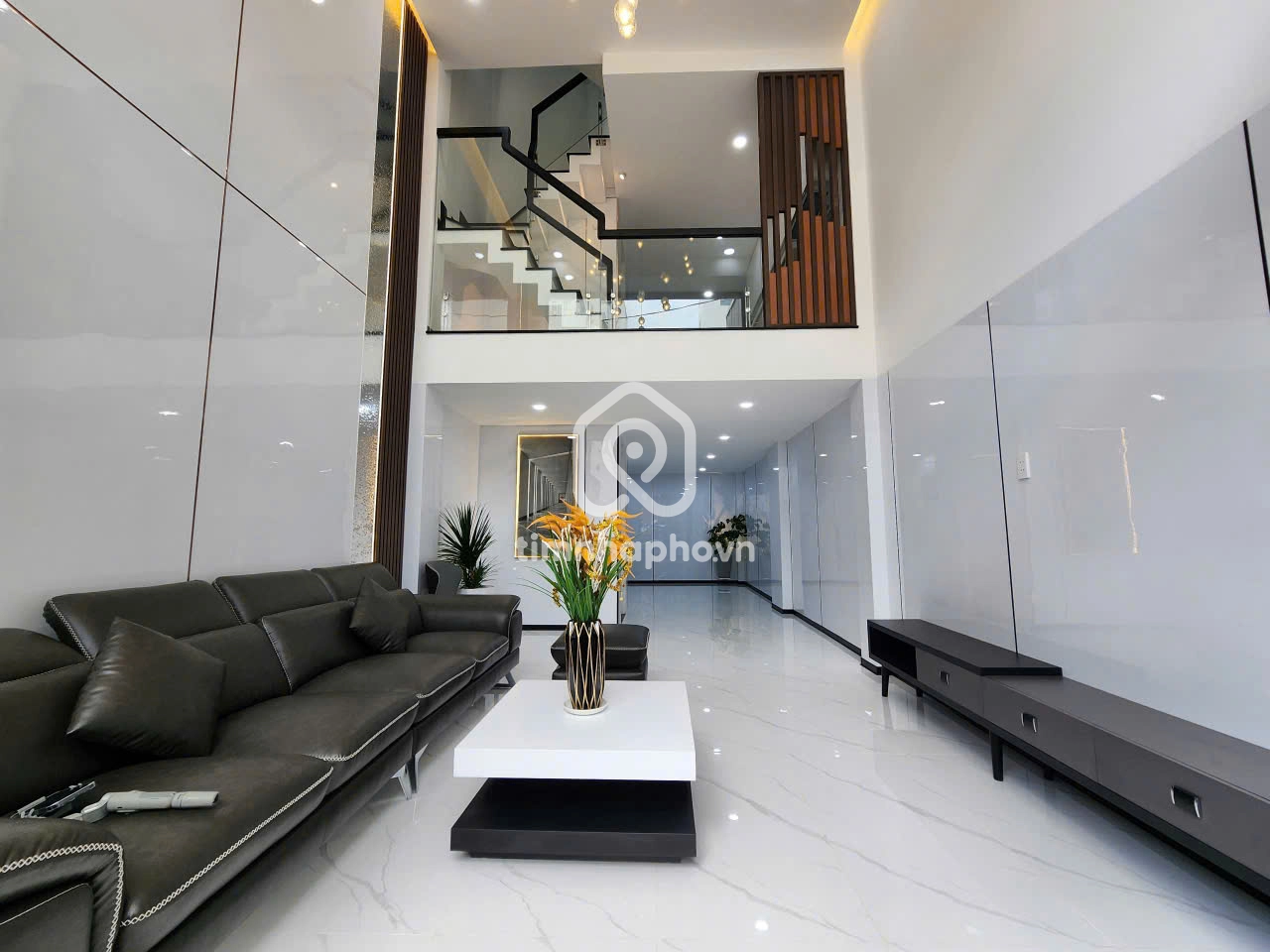 172a/33 Đường Lạc Long Quân, Phường 10, Quận 11