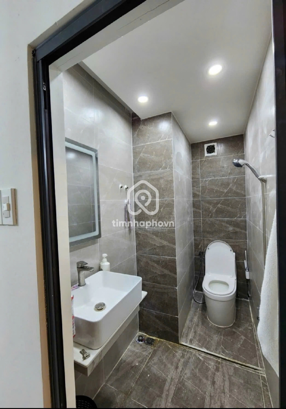 263/23 Đường Nguyễn Trãi, Phường Nguyễn Cư Trinh, Quận 1