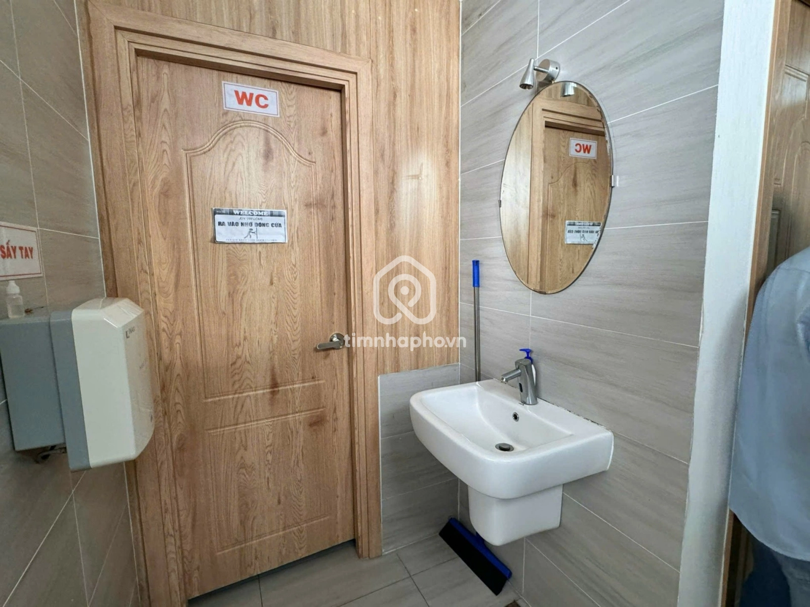 9A Đường Tôn Thất Tùng, Phường Phạm Ngũ Lão, Quận 1