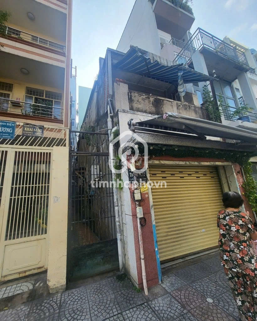 24 Đường Trần Đình Xu, Phường Cô Giang, Quận 1