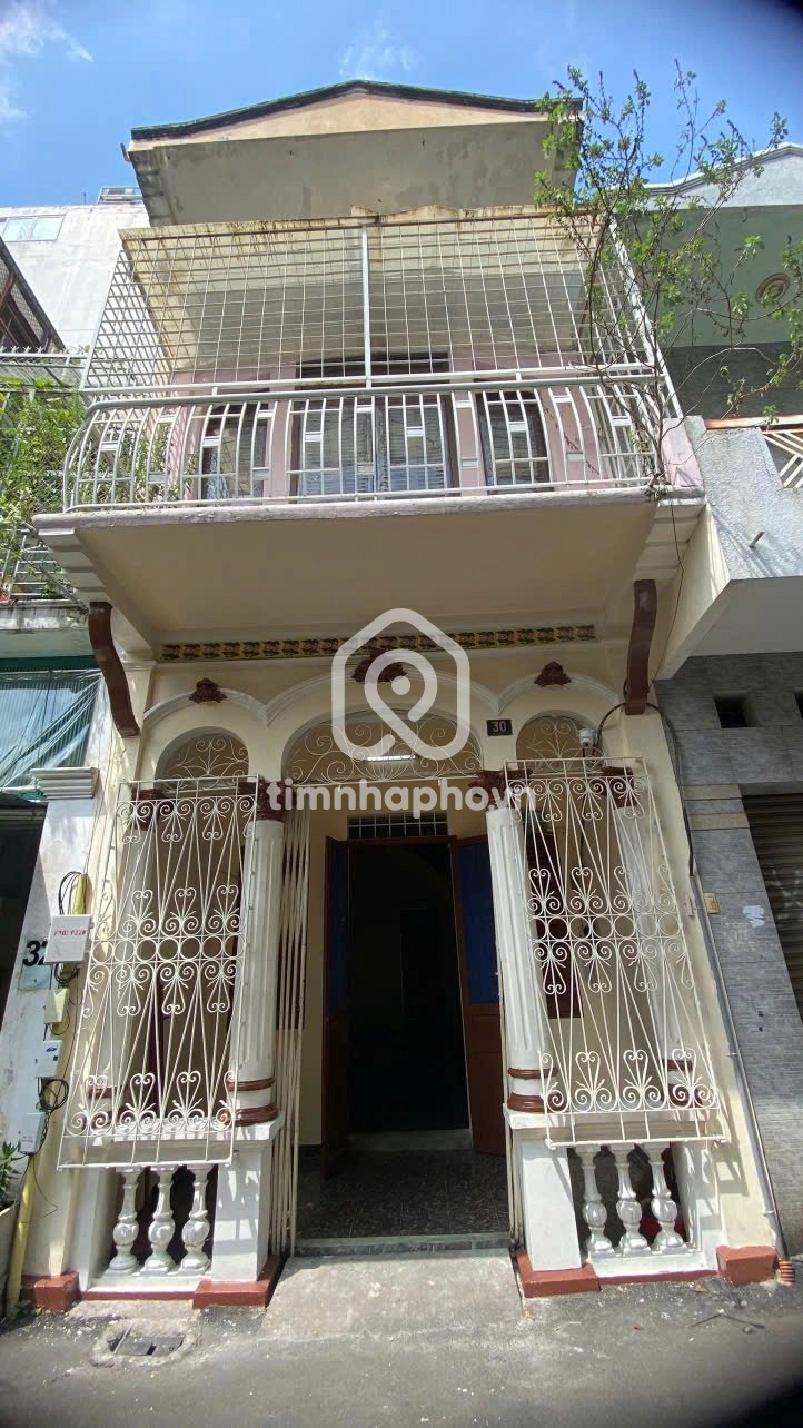 30 Đường Huyền Quang, Phường Tân Định, Quận 1