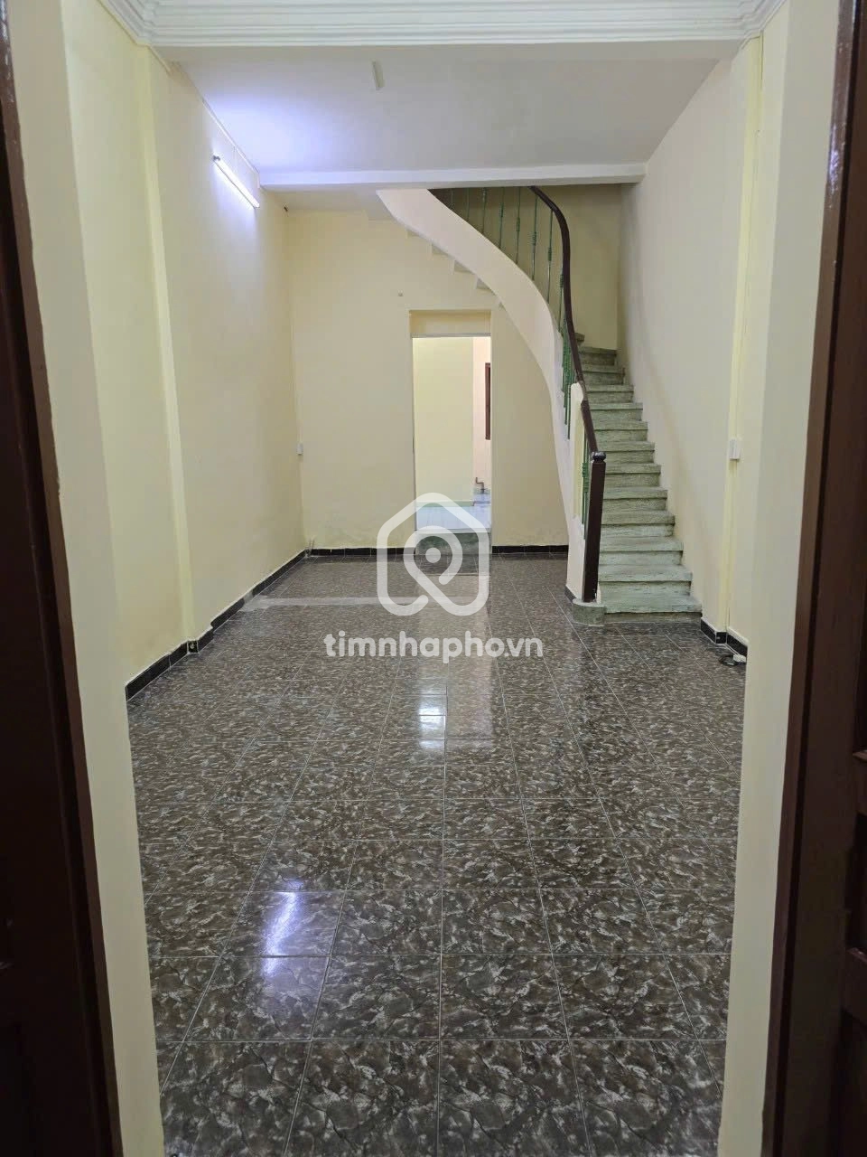 30 Đường Huyền Quang, Phường Tân Định, Quận 1