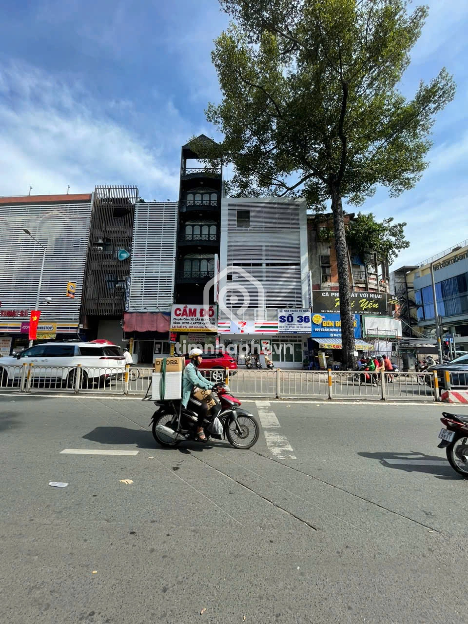 955-957 Đường Trần Hưng Đạo, Phường 1, Quận 5