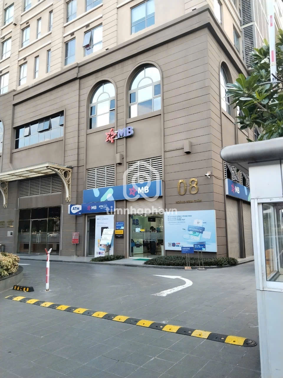 8 Đường Hoàng Minh Giám, Phường 9, Phú Nhuận