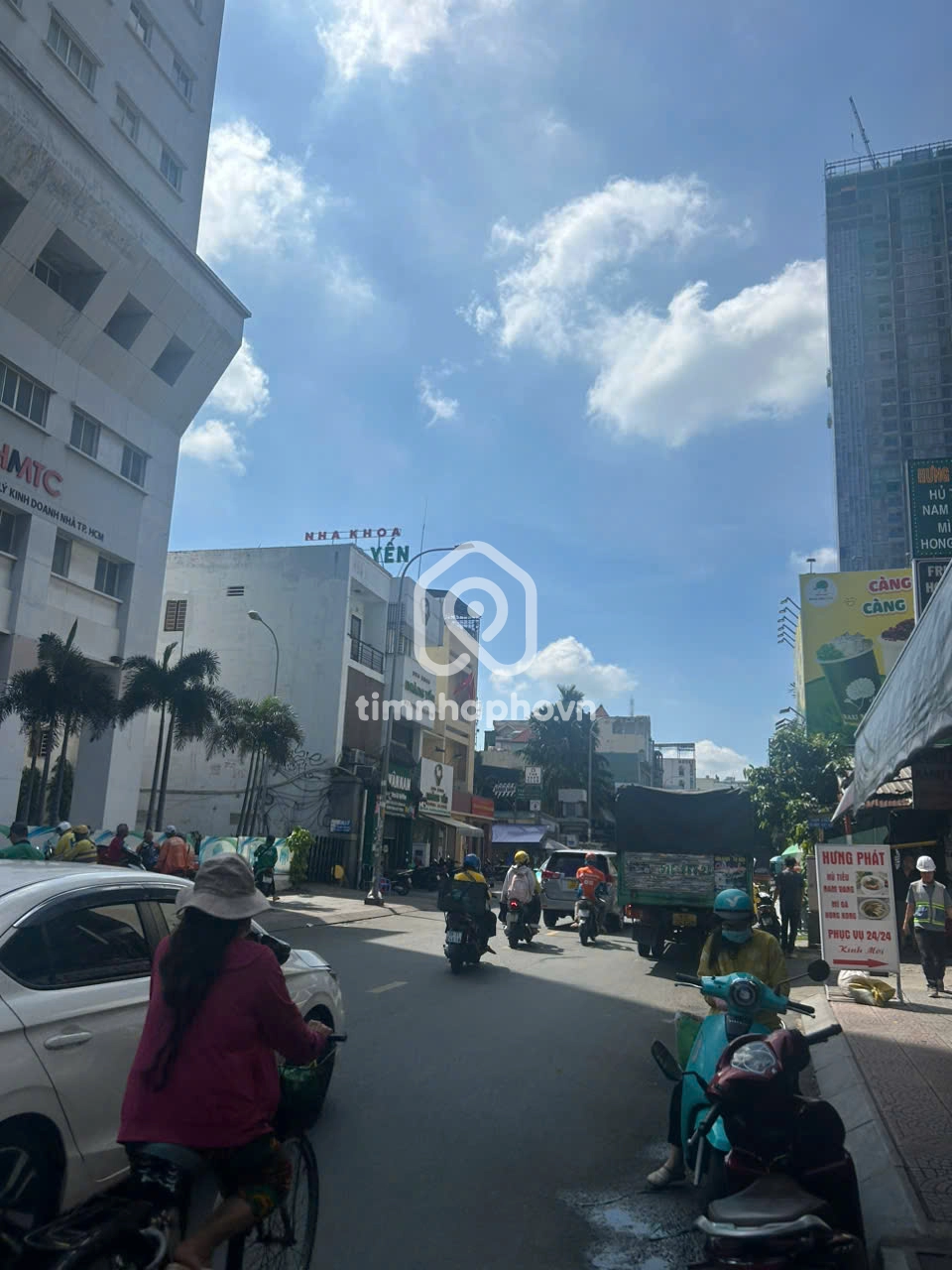 201 Đường Nguyễn Trãi, Phường Nguyễn Cư Trinh, Quận 1