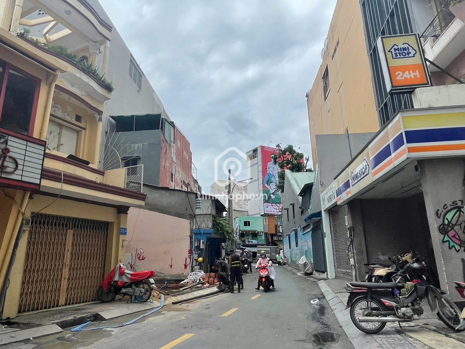 8 Đường Nguyễn Văn Nguyễn, Phường Tân Định, Quận 1