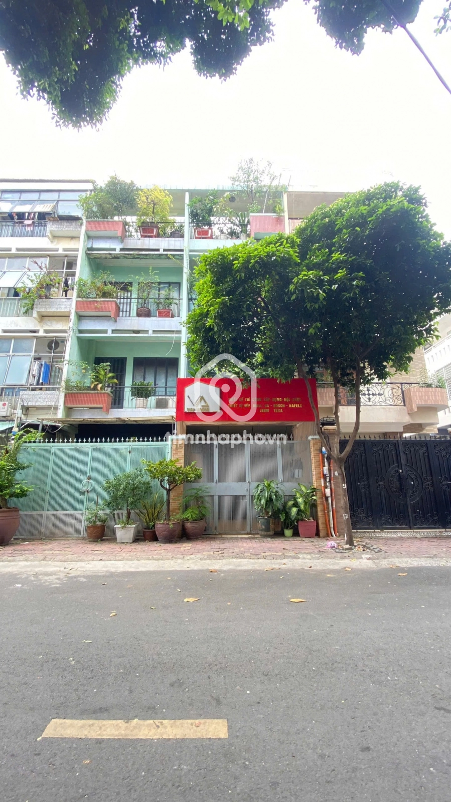 15 Đường Lý Văn Phức, Phường Tân Định, Quận 1