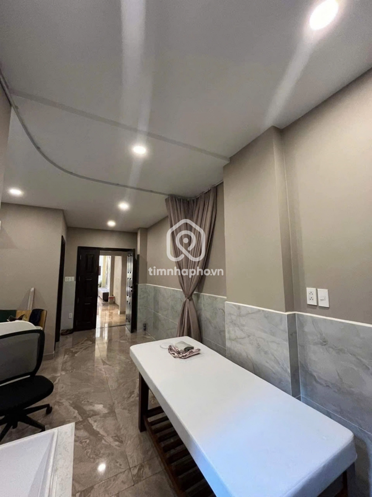 266 Đường Huỳnh Văn Bánh, Phường 11, Phú Nhuận