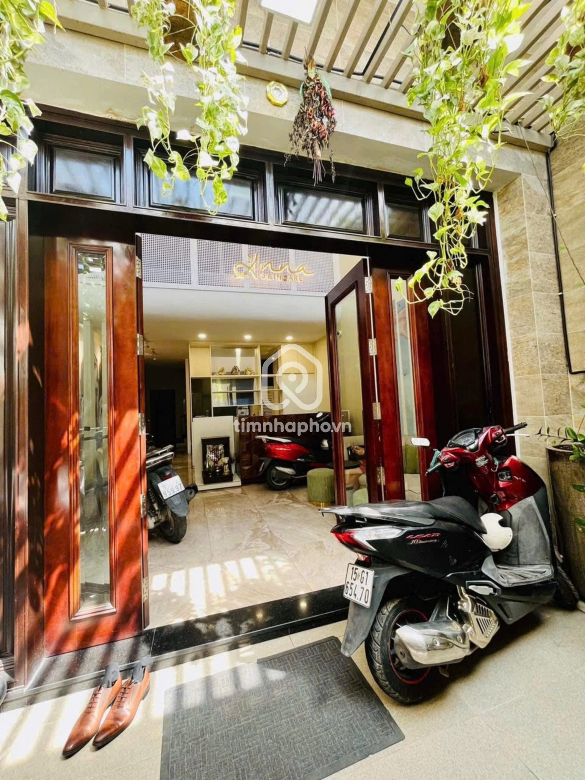 266 Đường Huỳnh Văn Bánh, Phường 11, Phú Nhuận