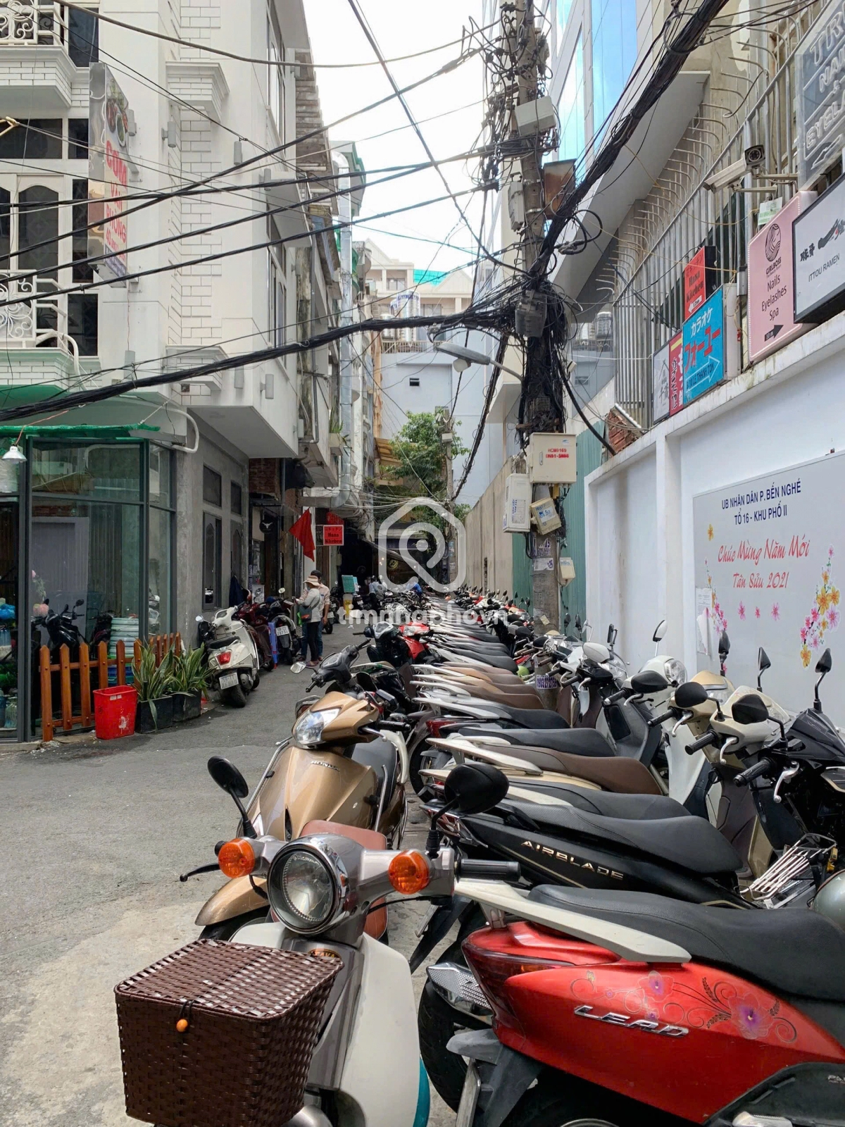 8/12 Đường Lê Thánh Tôn, Phường Bến Nghé, Quận 1