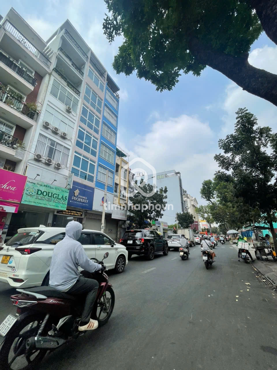 240 Đường Lý Chính Thắng, Phường 9, Quận 3