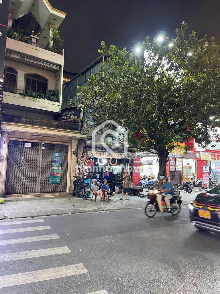 200 Đường Hoàng Văn Thụ, Phường 4, Tân Bình