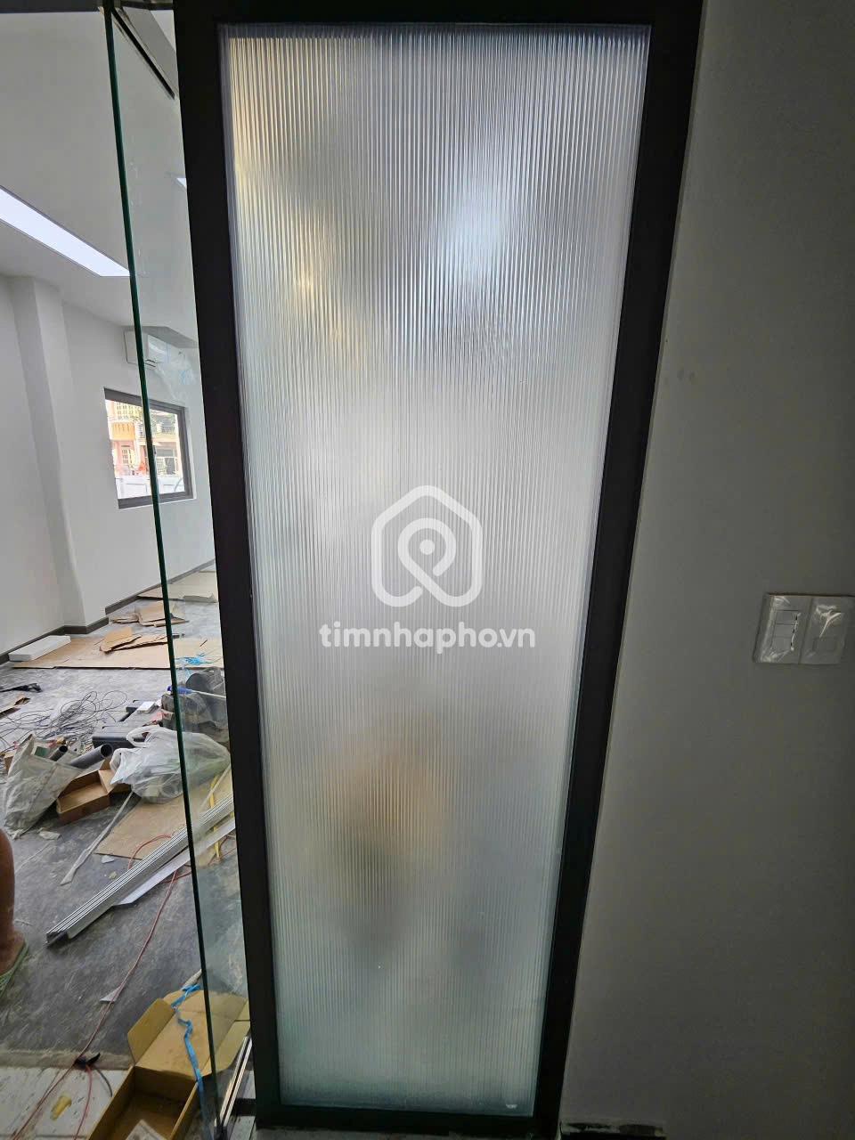 1B Đường Đề Thám, Phường Cô Giang, Quận 1