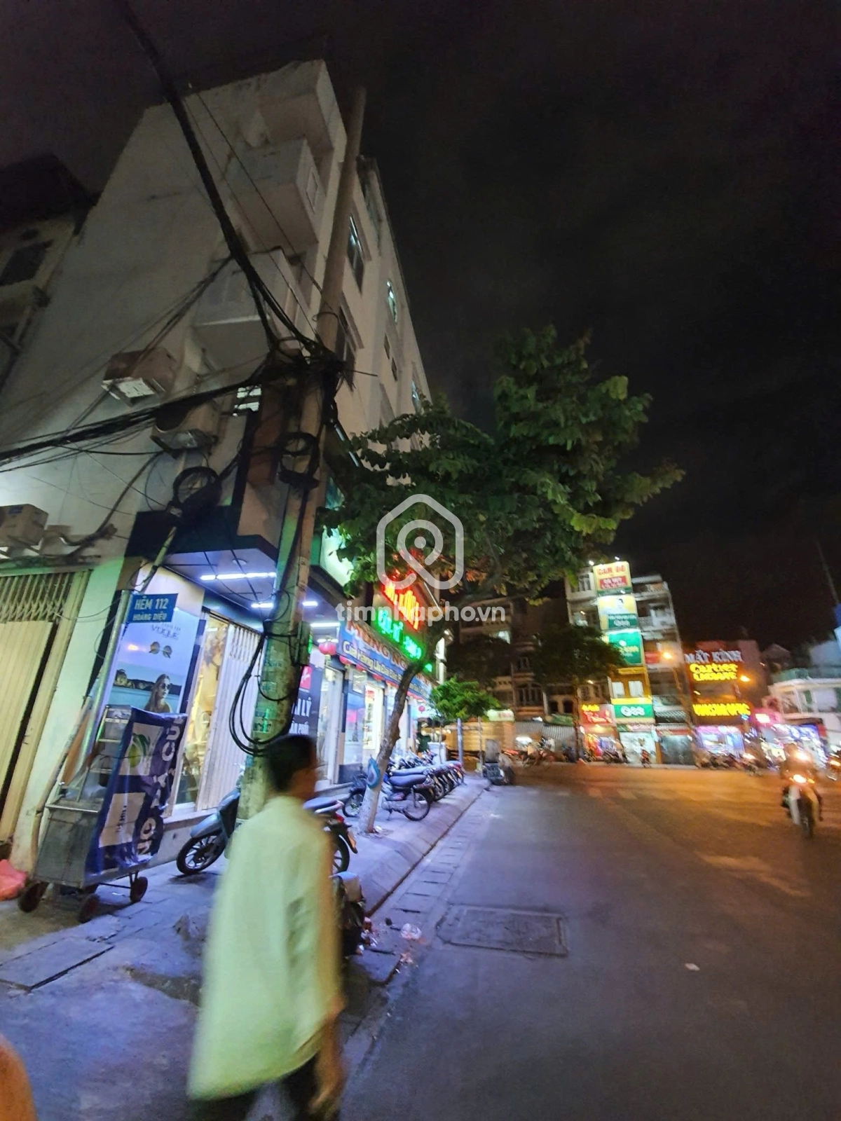 120 Đường Hoàng Diệu, Phường 13, Quận 4