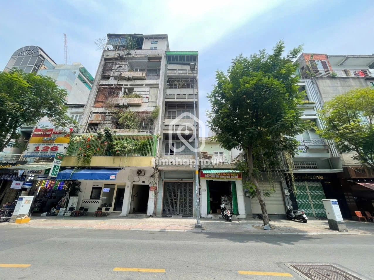 118-120 Đường Calmette, Phường Bến Thành