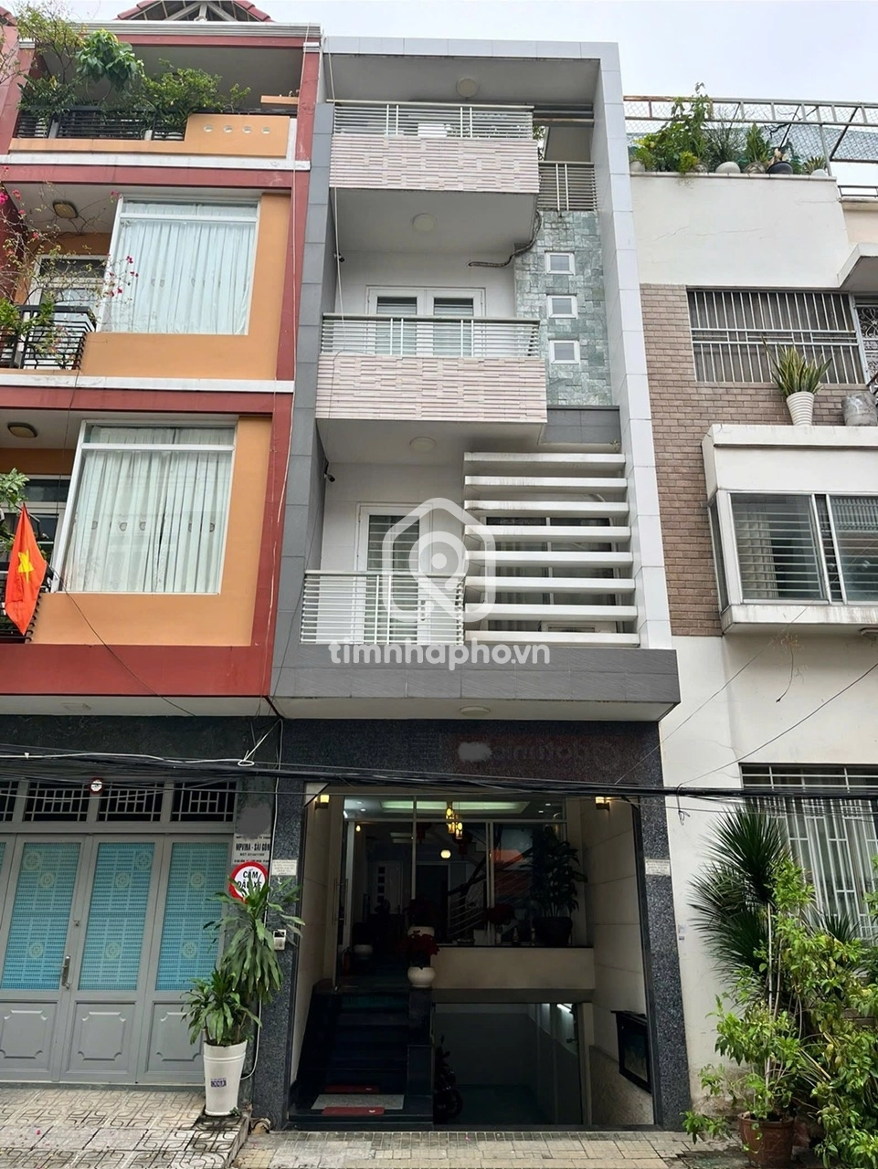 24 Đường Hoa Hồng, Phường 2, Phú Nhuận