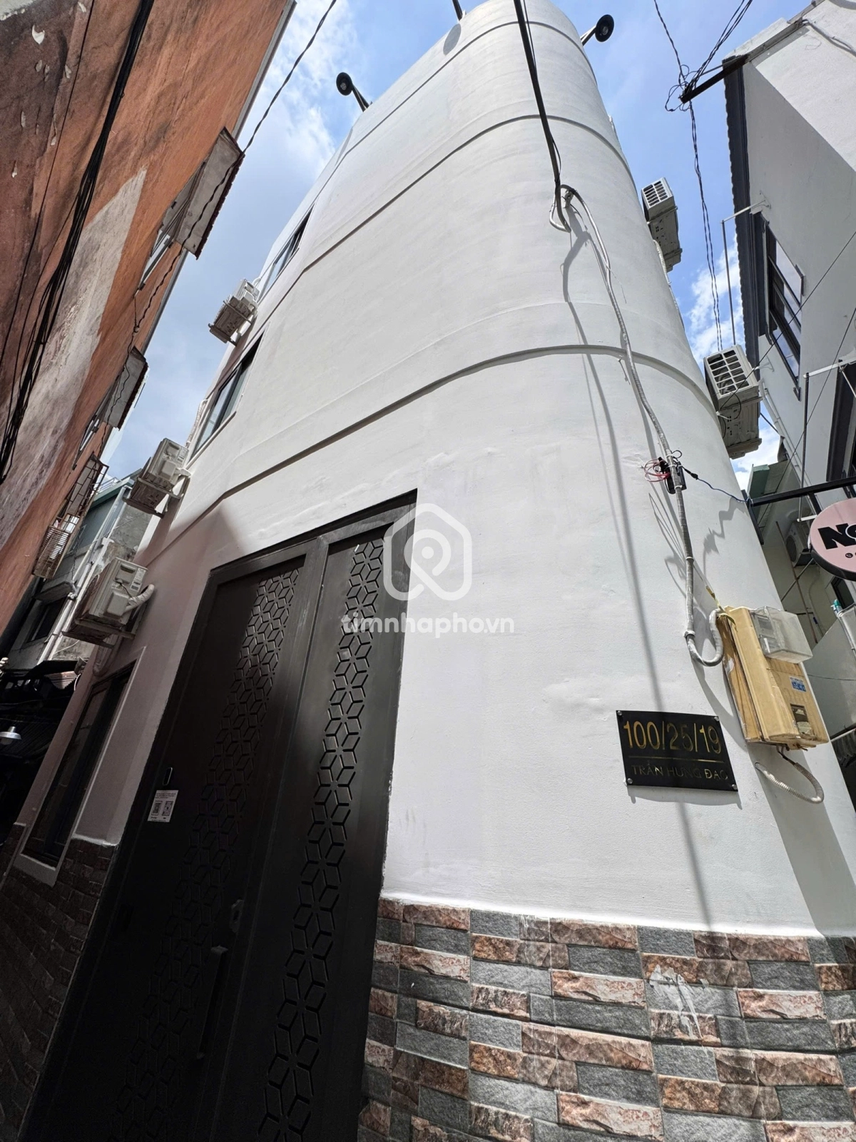 100/25/19 Đường Trần Hưng Đạo, Phường Phạm Ngũ Lão, Quận 1