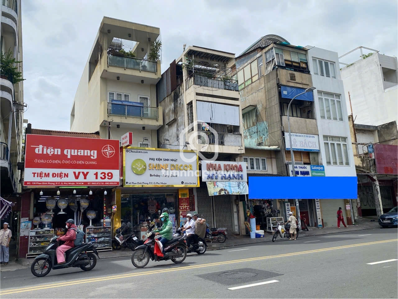 143 Đường Phan Đình Phùng, Phường 17, Phú Nhuận