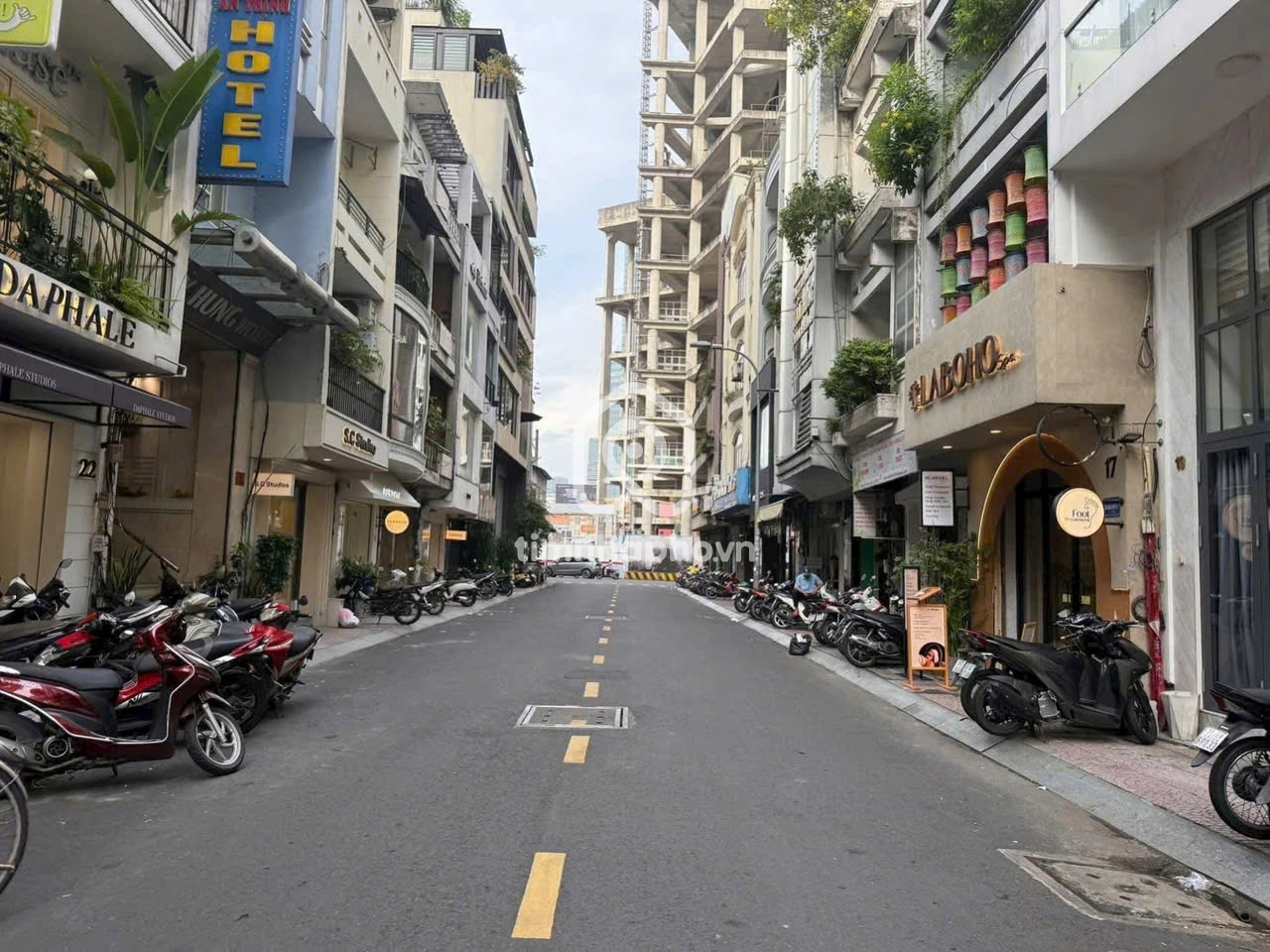 28 Đường Đặng Thị Nhu, Phường Nguyễn Thái Bình, Quận 1