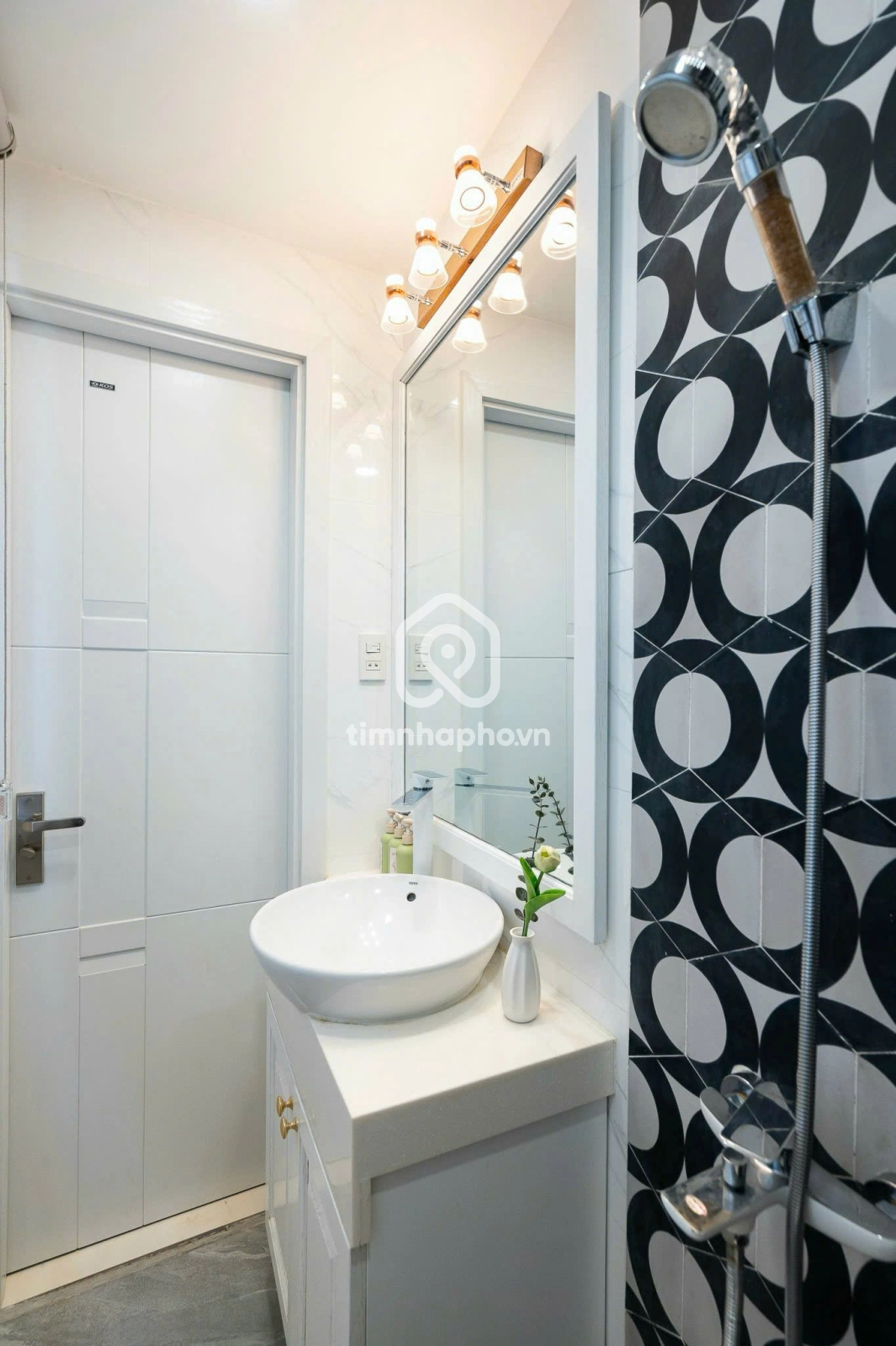 2/8I2 Đường Nguyễn Thị Minh Khai, Phường Đa Kao, Quận 1