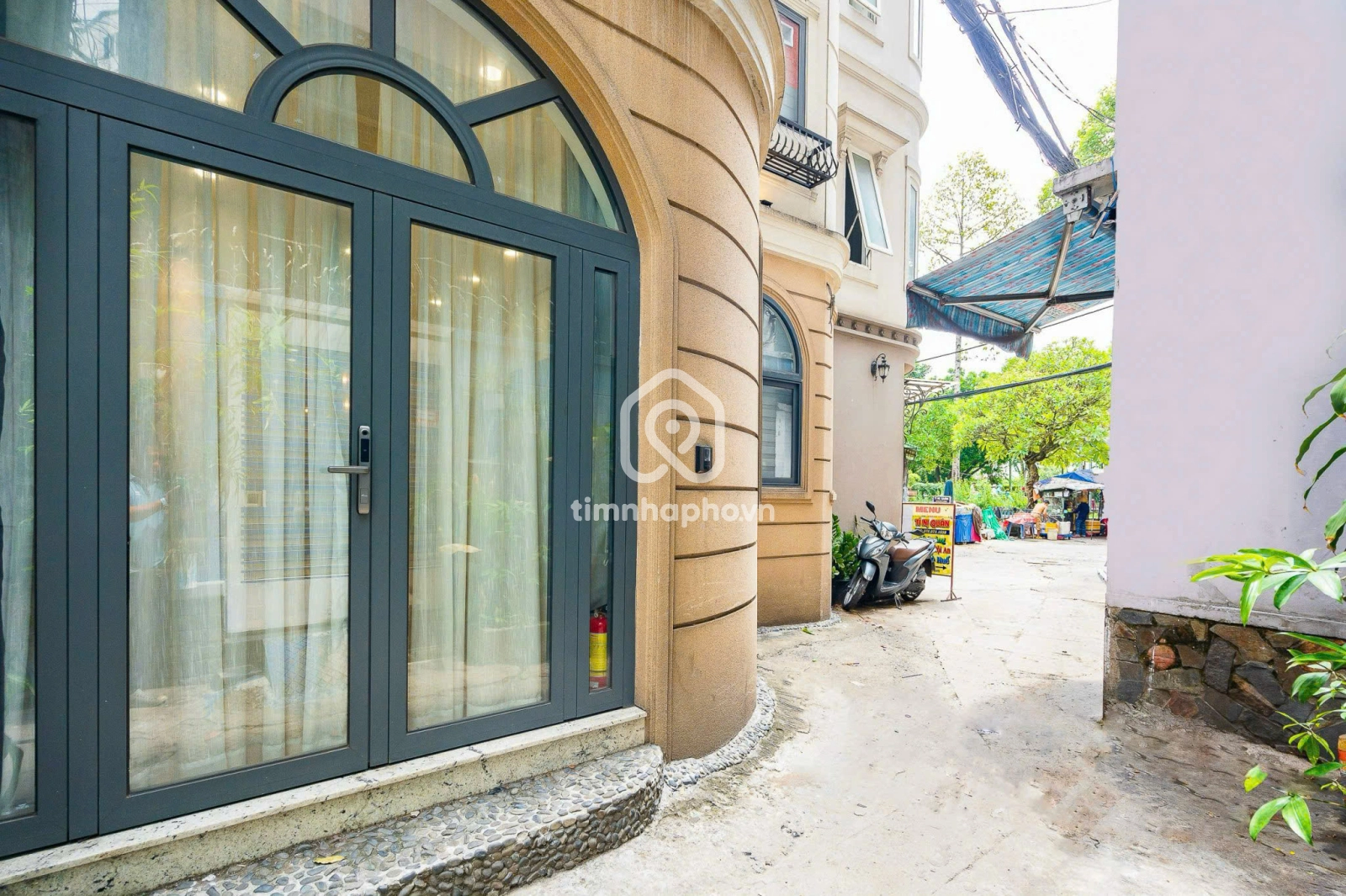 2/8I2 Đường Nguyễn Thị Minh Khai, Phường Đa Kao, Quận 1