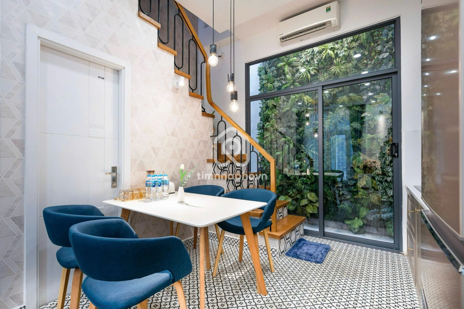 2/8I2 Đường Nguyễn Thị Minh Khai, Phường Đa Kao, Quận 1