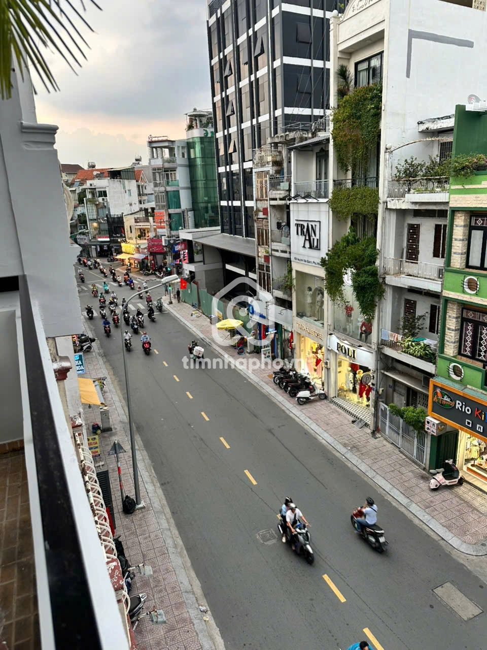 177 Đường Huỳnh Văn Bánh, Phường 11, Phú Nhuận