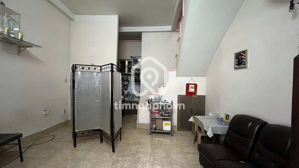 212/208 Đường Nguyễn Văn Nguyễn, Phường Tân Định, Quận 1