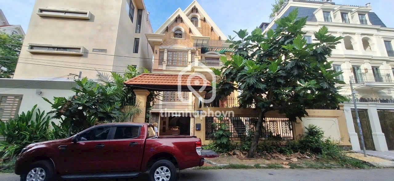 204/8 Đường Nguyễn Văn Hưởng, Phường Thảo Điền, Thủ Đức