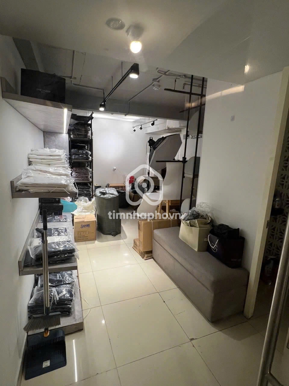 23 Đường Đặng Thị Nhu, Phường Nguyễn Thái Bình, Quận 1