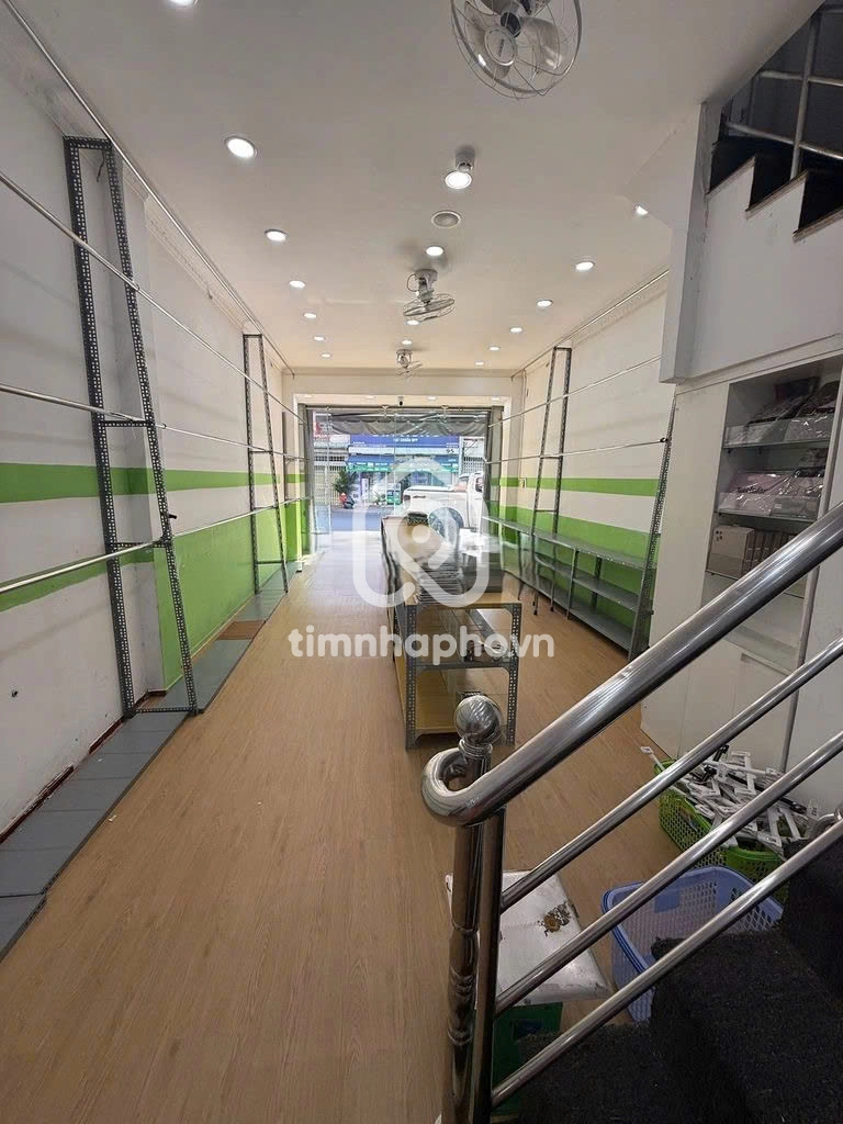 82 Đường Huỳnh Văn Bánh, Phường 15, Phú Nhuận