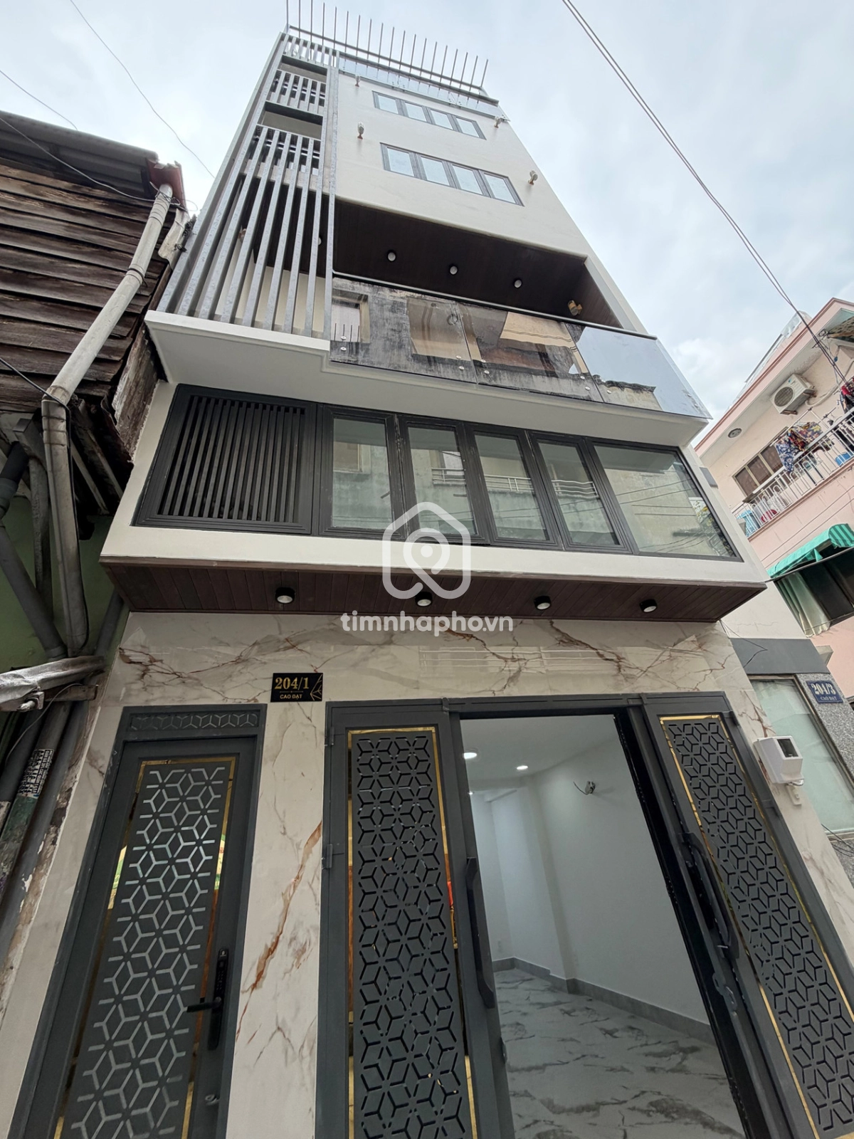 204/1 Đường Cao Đạt, Phường Chợ Quán