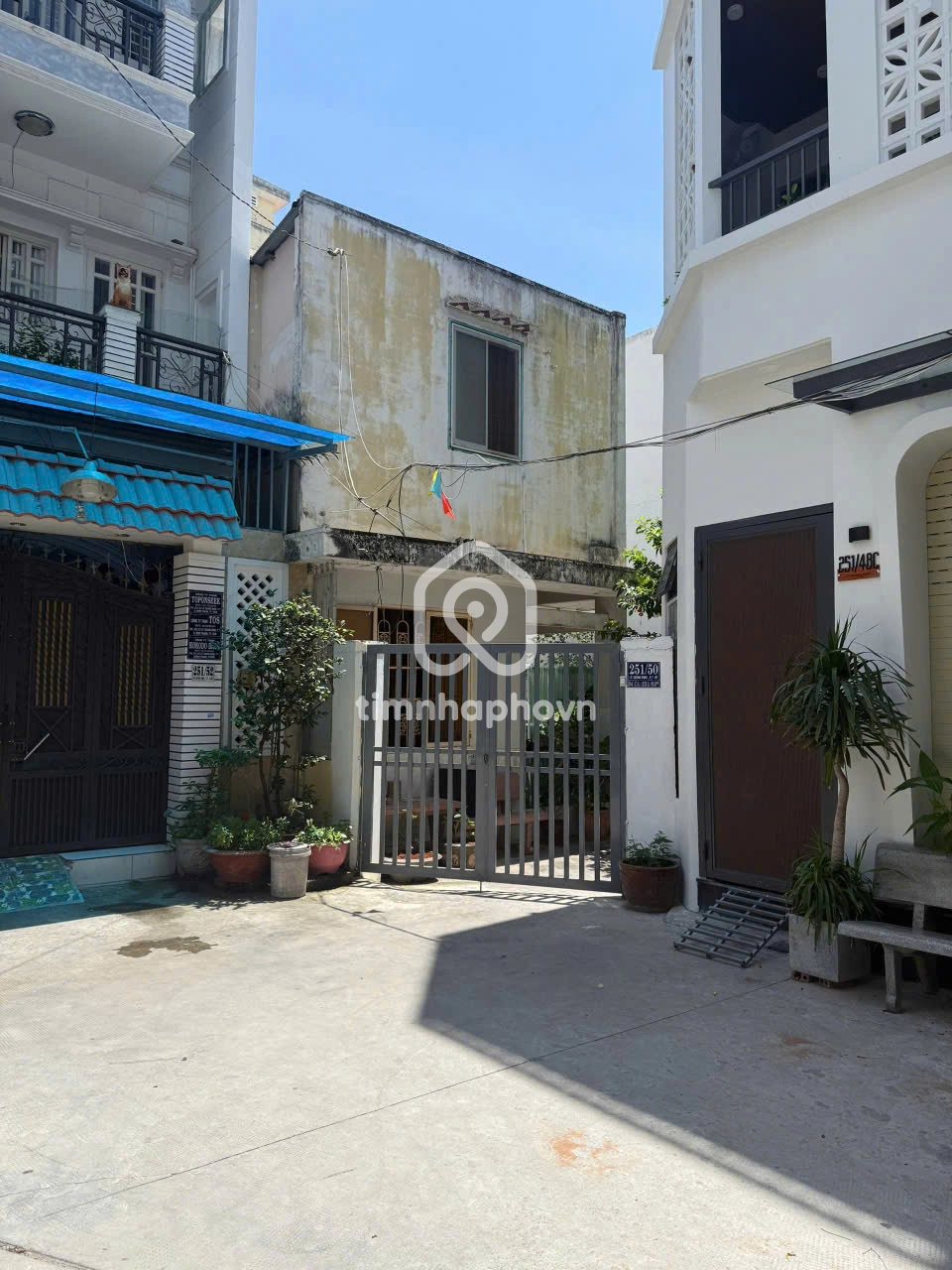 215/50 Đường Lê Quang Định, Phường Gia Định